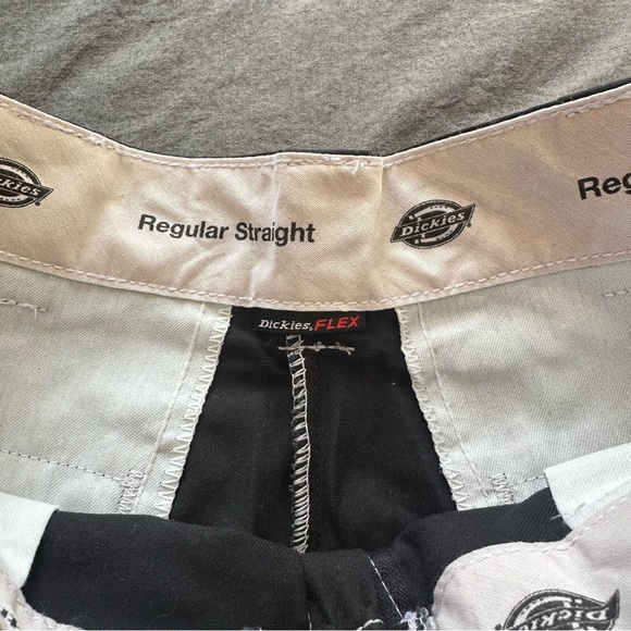 Dickies UO Exclusive Contrast Stitch Cutoff Cargo Pants - Picture 4 of 7